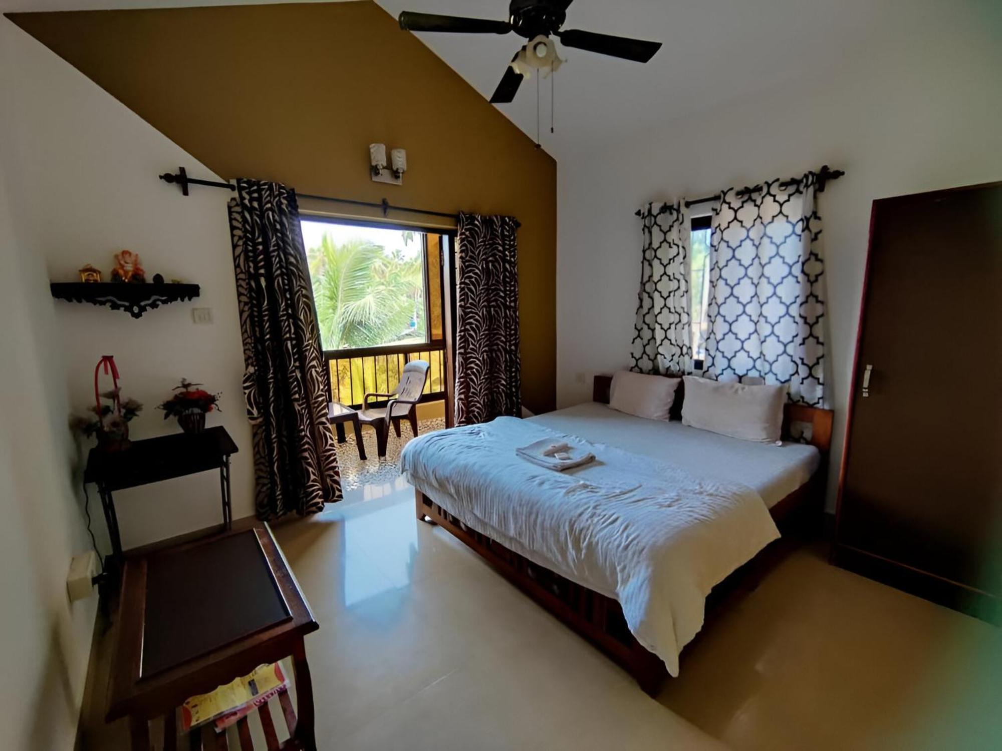 Ronne'S 2Bhk Lagoon Apartment -Calangute Luaran gambar
